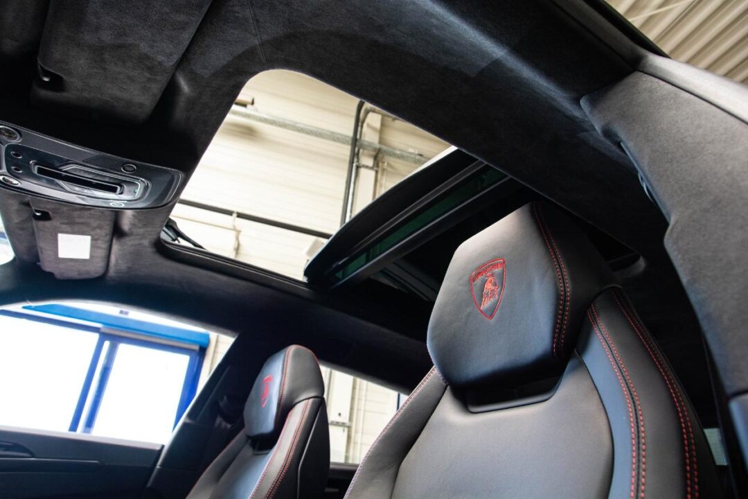 Lamborghini URUS 22