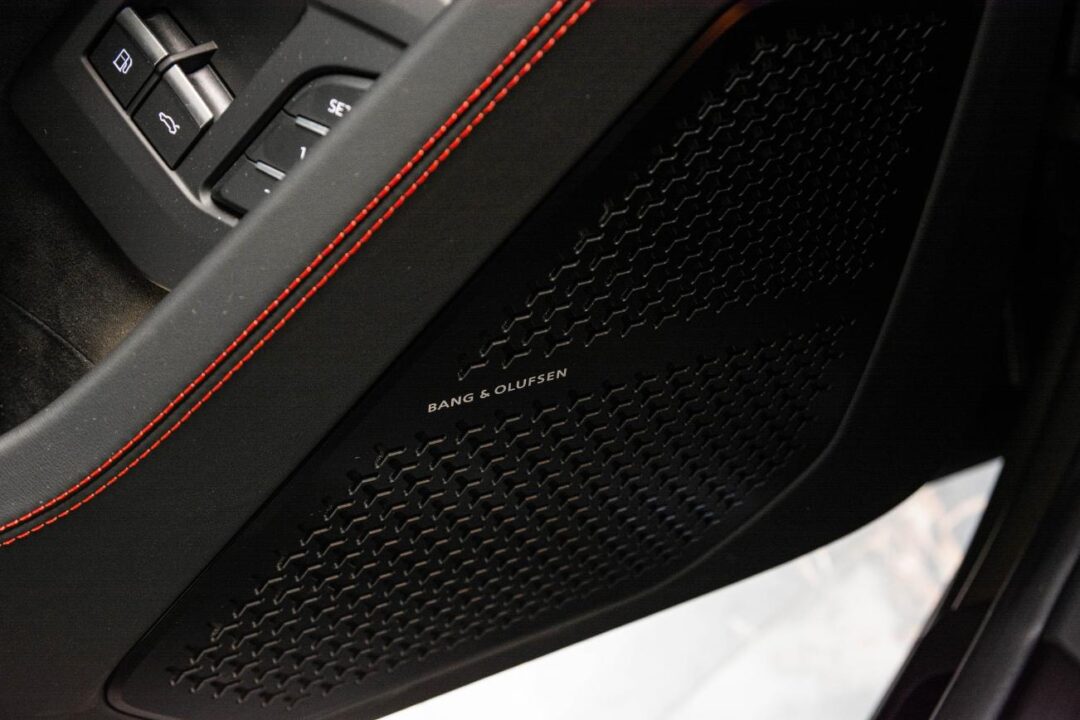 Lamborghini URUS 30