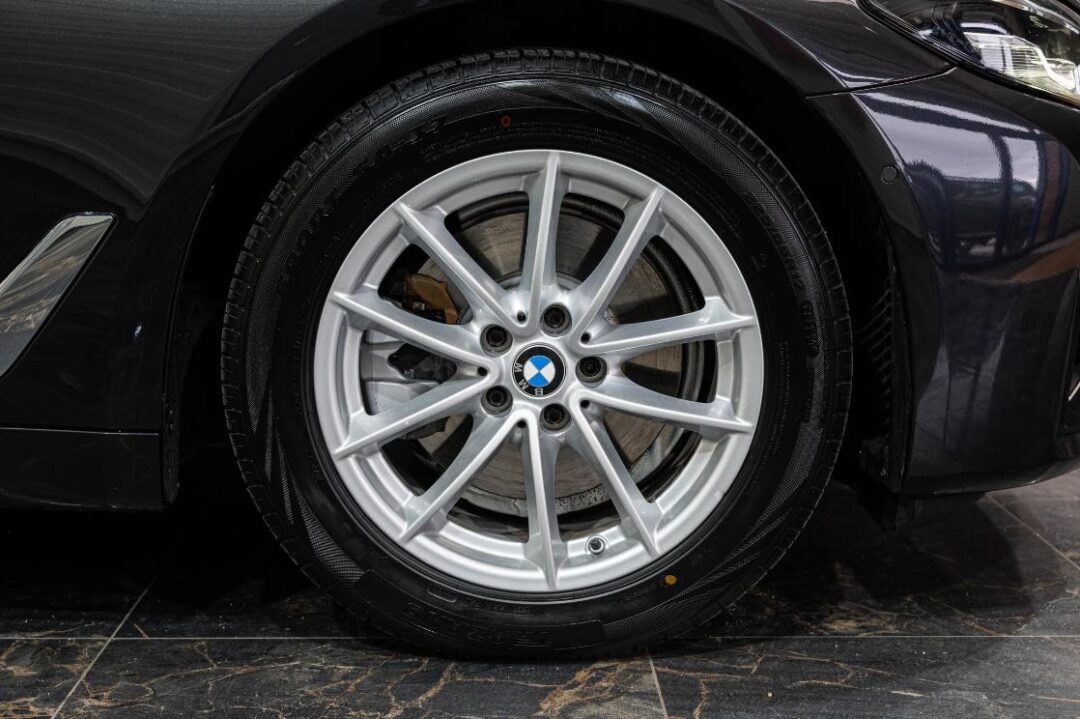 BMW Seria 5 520d Aut. Luxury Line