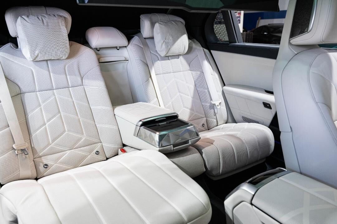 BMW Seria 7 19