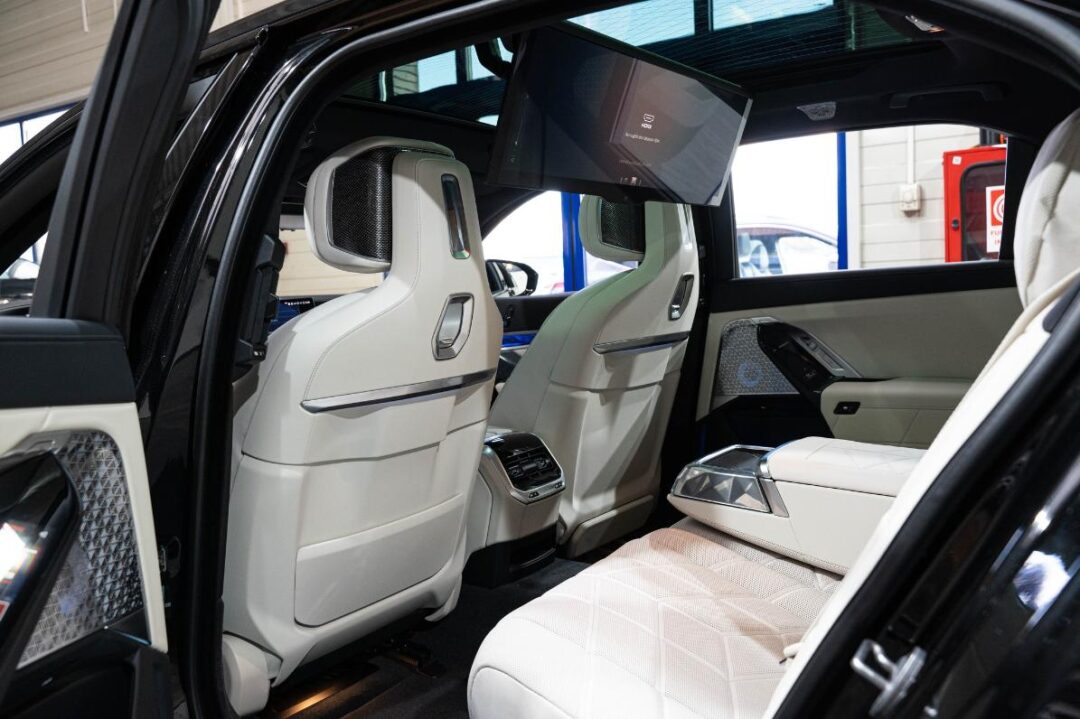BMW Seria 7 21