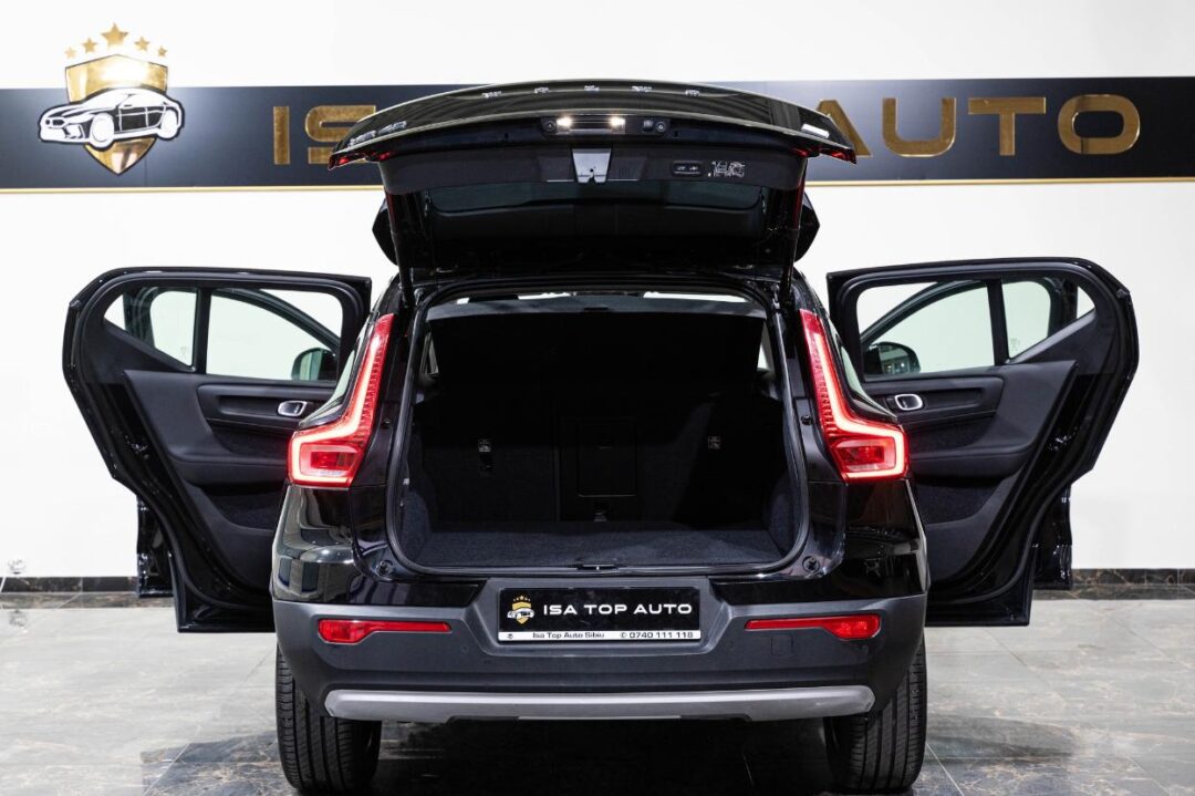 Volvo XC 40 Recharge T4 Twin Engine AT7 Inscription Expression