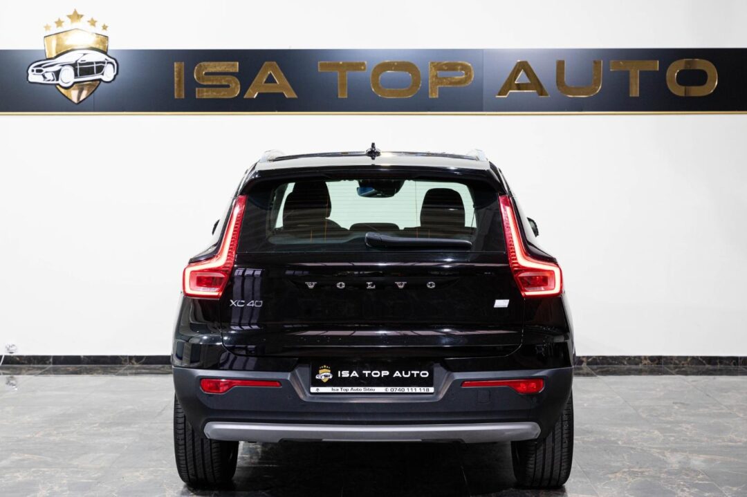 Volvo XC 40 Recharge T4 Twin Engine AT7 Inscription Expression