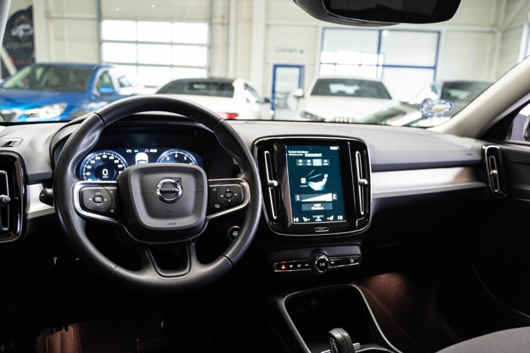 Volvo XC 40 T3 Geartronic Momentum