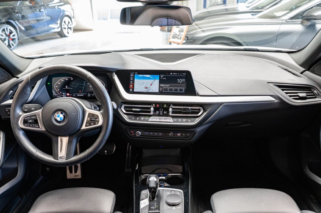 BMW Seria 2 218i Aut. M Sport