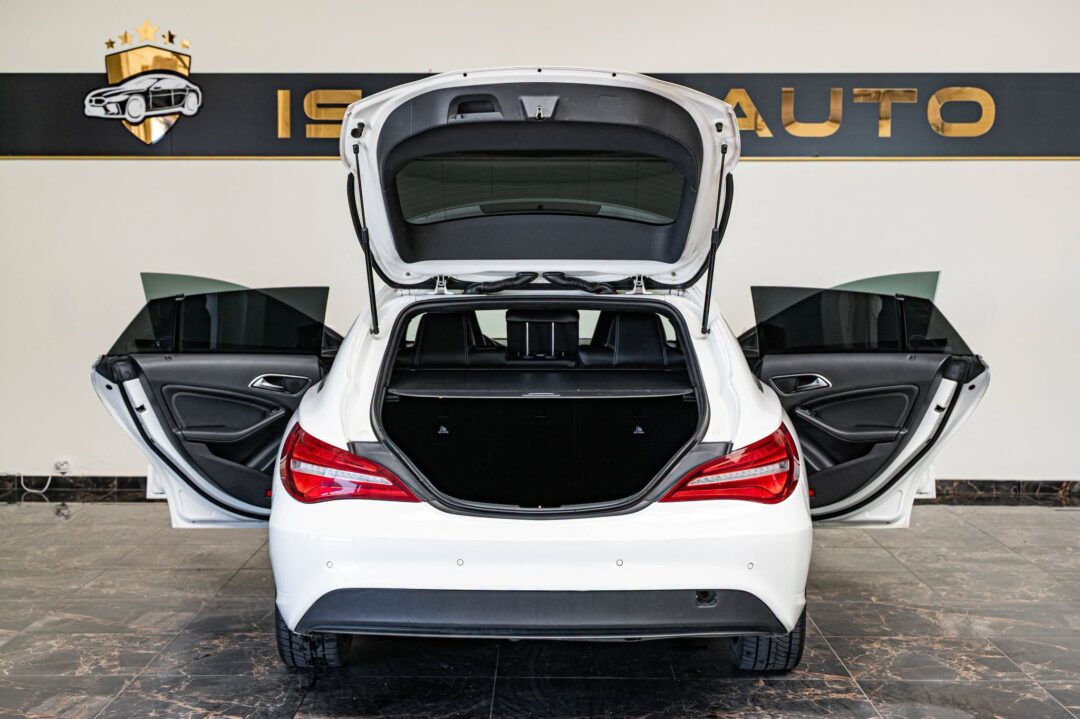 Mercedes-Benz CLA 180 D Shooting Brake 7G-DCT