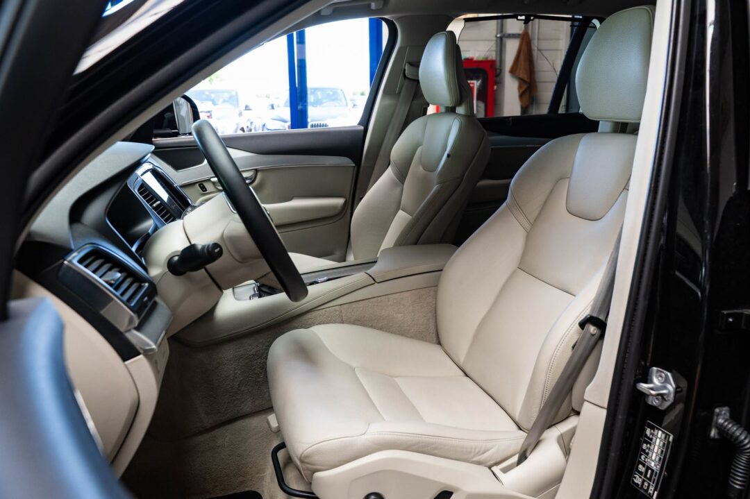 Volvo XC 90 D5 AWD Geartronic Momentum