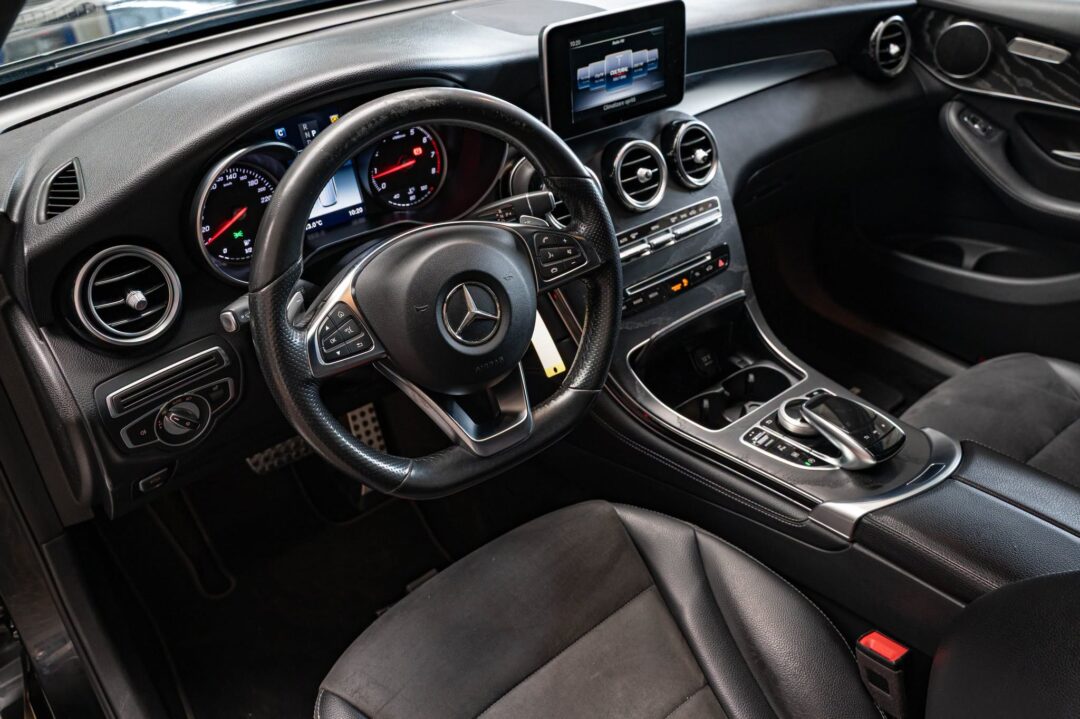 Mercedes-Benz GLC 250 4MATIC 9G-TRONIC AMG Line