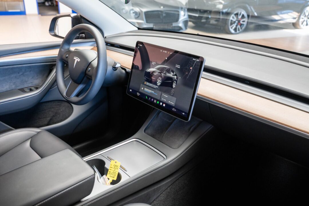 Tesla Model Y Long Range Dual Motor AWD
