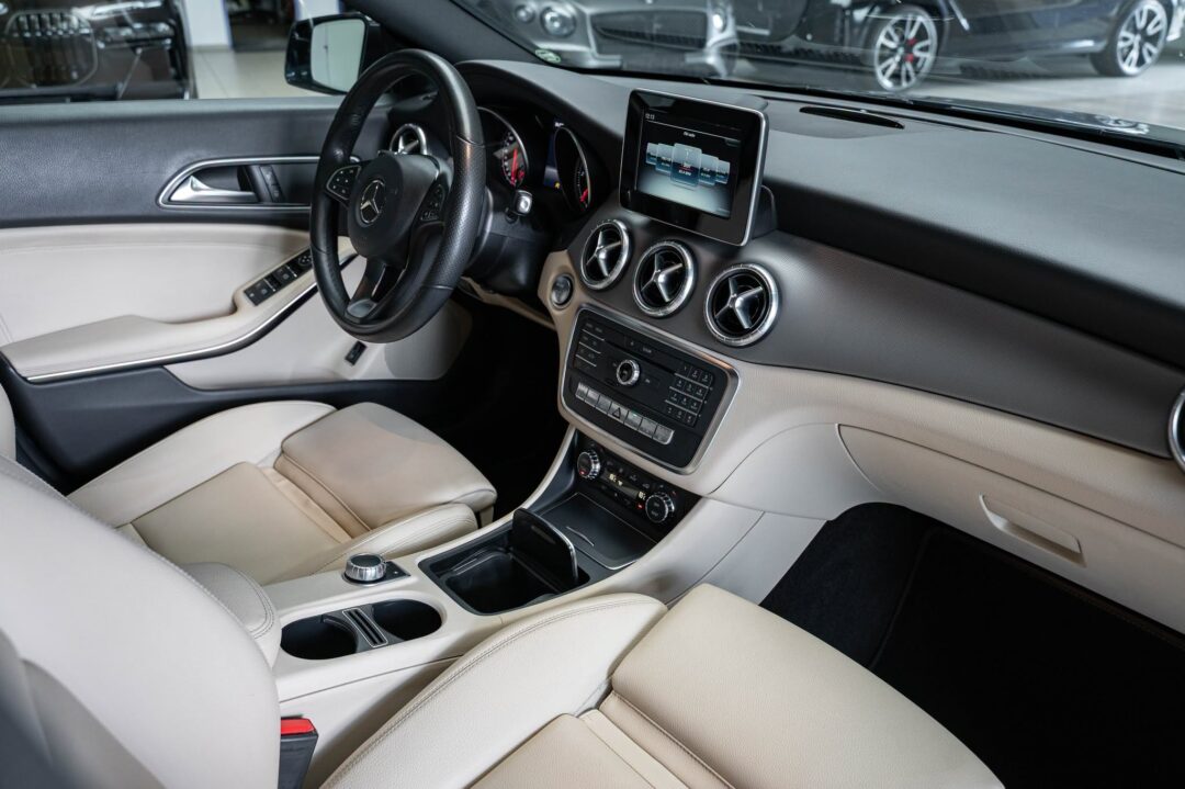 Mercedes-Benz CLA 220 D 4Matic 7G-DCT