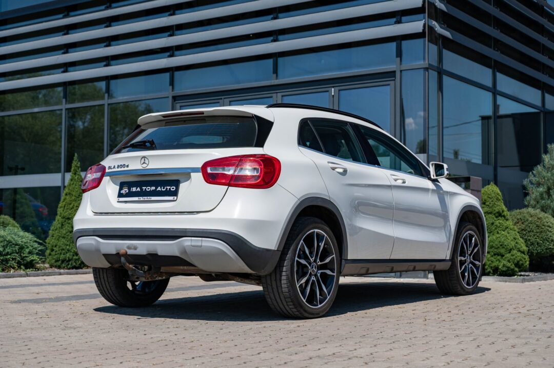 Mercedes-Benz GLA 200 D