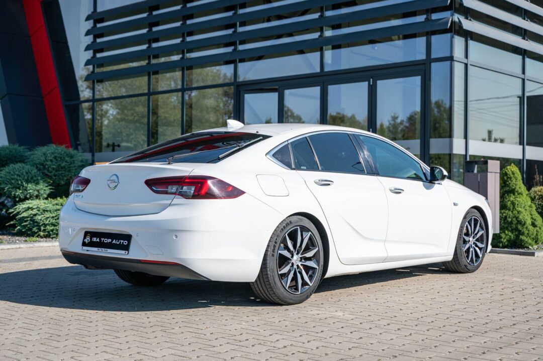 Opel Insignia 1.6 ECOTEC Edition