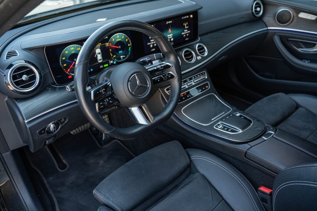 Mercedes-Benz E 300 De 9G-TRONIC AMG Line