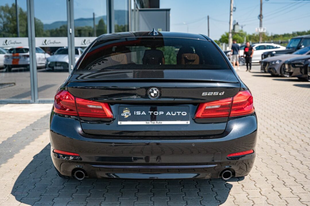 BMW Seria 5 525d Aut. Sport Line