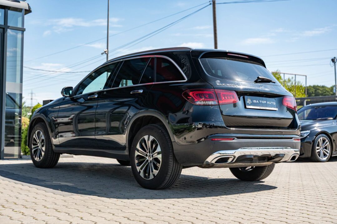 Mercedes-Benz GLC 300 E 4Matic 9G-TRONIC