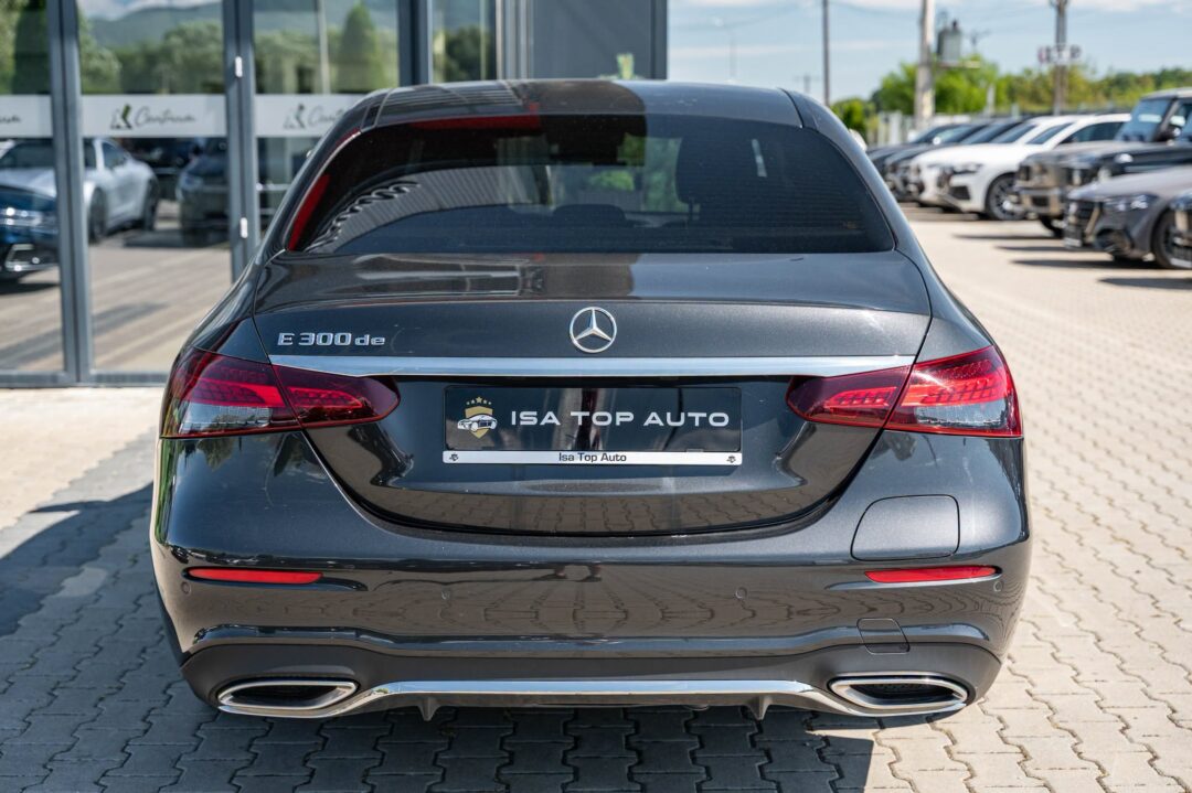 Mercedes-Benz E 300 De 9G-TRONIC AMG Line