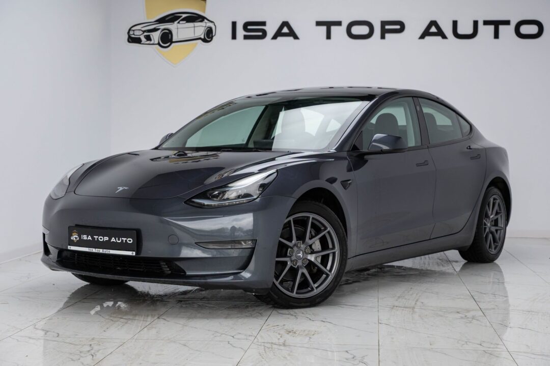 Tesla Model 3 Long Range AWD Premium